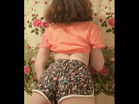 ❤️ ʻO ka pēpē ʻōpio uʻi e wehe ana i kona mau pōkole ma ka pahupaʻikiʻi ❤❌ Porno ma haw.drpornofilme.ru ☑